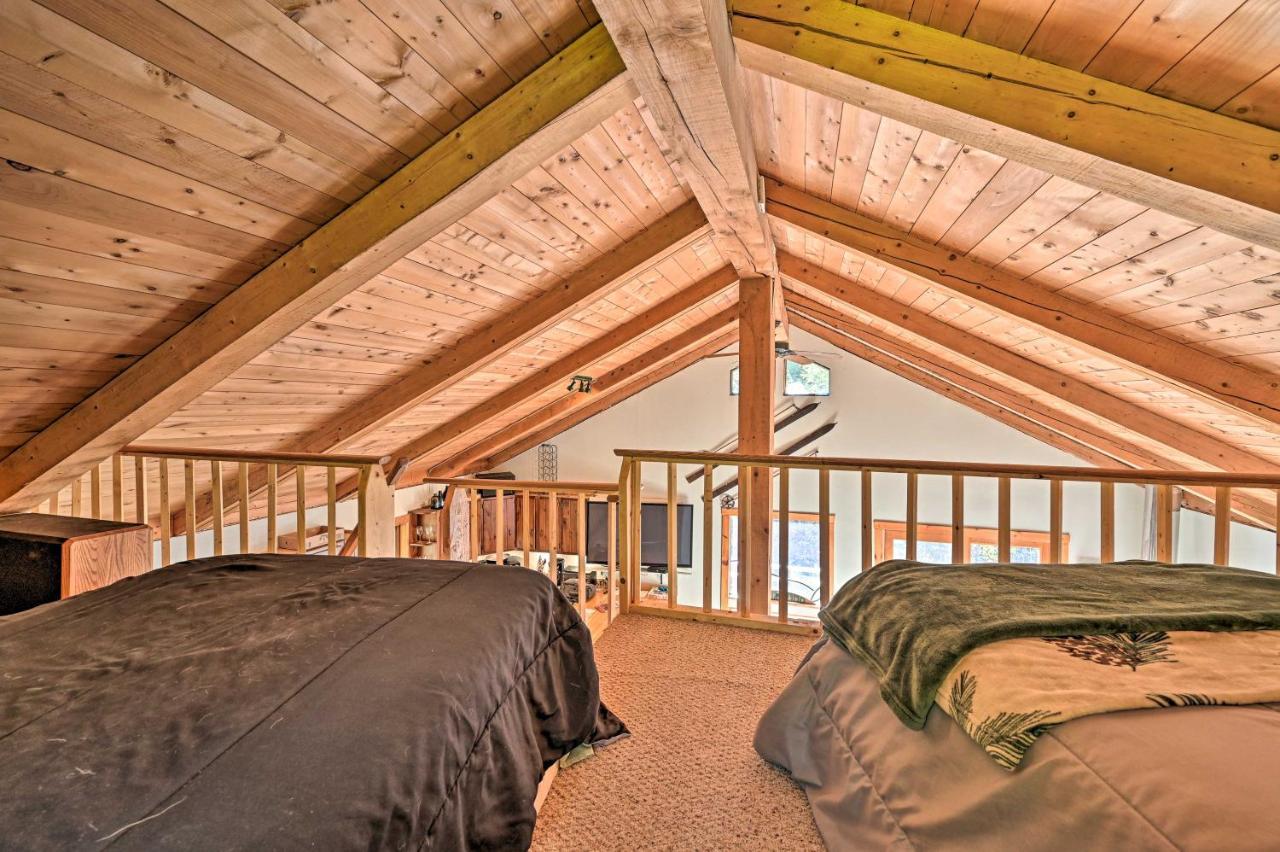 Remote Cabin With Fire Pit 3 Miles To Stowe Mtn! 외부 사진